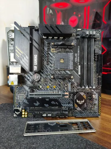 Placa mãe B550M-PLUS TUF GAMING