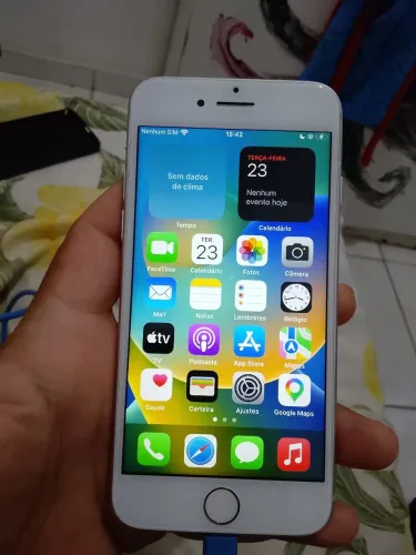 iPhone 8