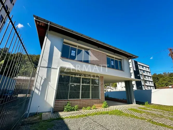 Casa para Locação 2 Vagas, 400M², Vorstadt, Blumenau - SC