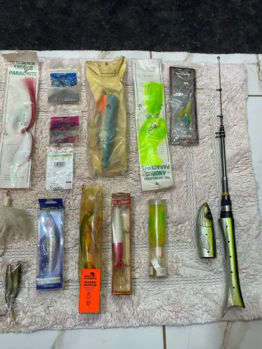 Artigos de Pesca - TUDO POR 450,00