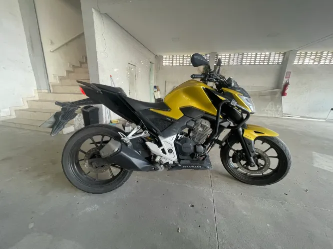 Moto CB TWISTER 300