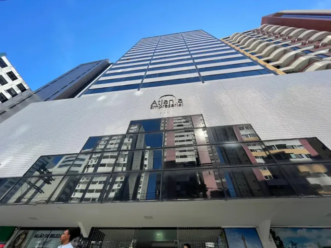 Sala Comercial, com divisórias interna, 29m2, Ed. Atlanta Empresarial, Pituba