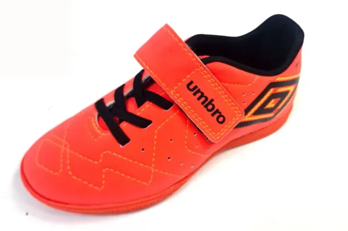 Chuteira Umbro NEO STRIKER Futsal lrj/pto infantil tam: 26 a 33