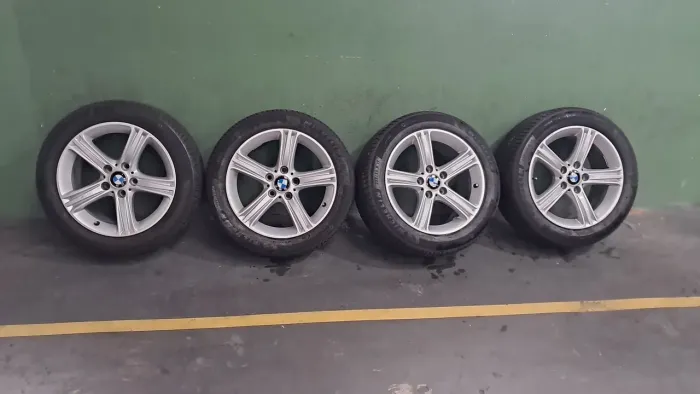 Vendo rodas da BMW com pneus em bom estado