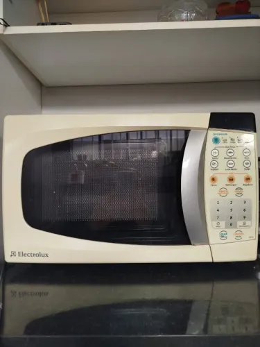 Micro-ondas Electrolux 18 litros