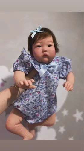 Linda bebe reborn menina recém nascida oriental 50 cm