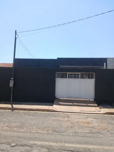 ALUGA-SE CASA RESIDENCIAL SALVADOR COSTA/ PROXIMO AVENIDA DAS TORRES codigo: 393174