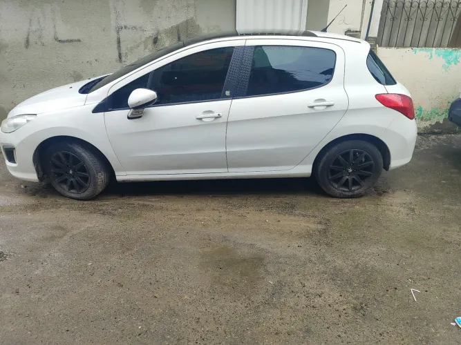 Peugeot 308 Active 1.6 Flex 16V 5P Mec. 2014