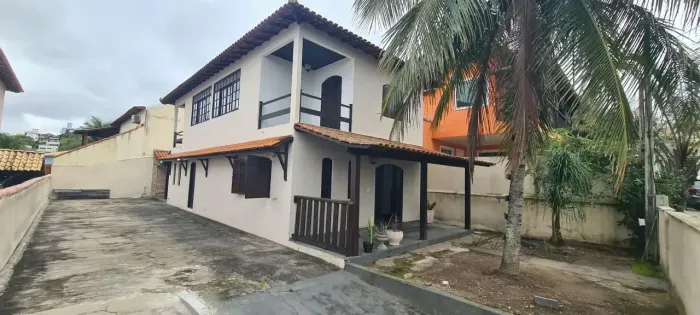 Casa Duplex em Condomínio para Locação Fixa em Cabo Frio