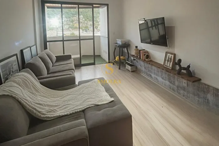 Centro de Florianópolis: 92m², 3 Quartos, Suíte e Vaga Coberta - Pronto para Morar