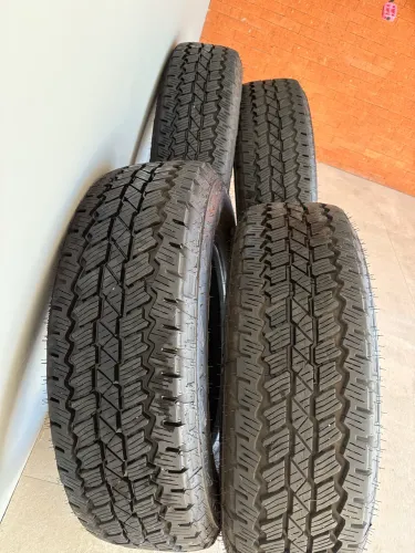 Vendo 4 pneus novos  Ranger xlt 2026 255 70 R17 