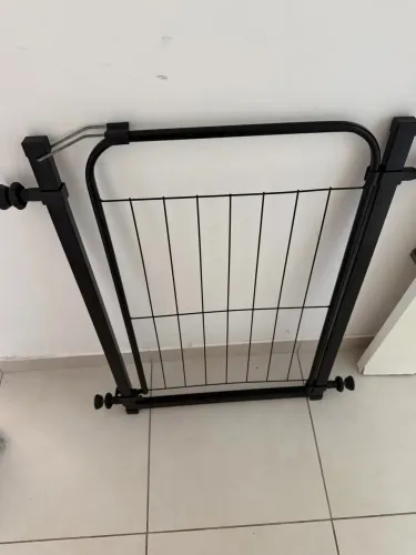 Grade Portão Proteção Pet Cachorro 69 A 84 Cm Criança Cães Cor Preto