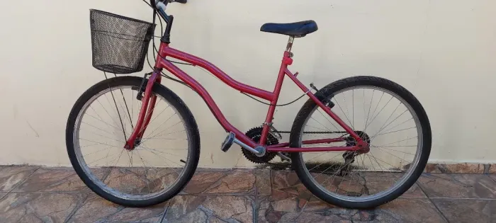 Bicicleta feminina com cestinha aro 26