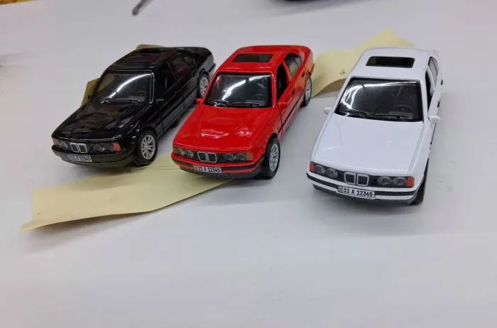 Miniatura de BMW 535 metal