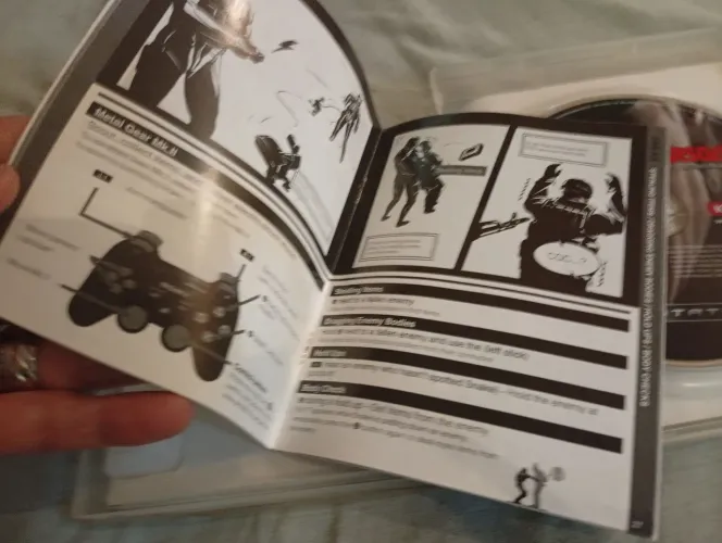 Ps3 -Metal Gear Solid 4 com encarte novo