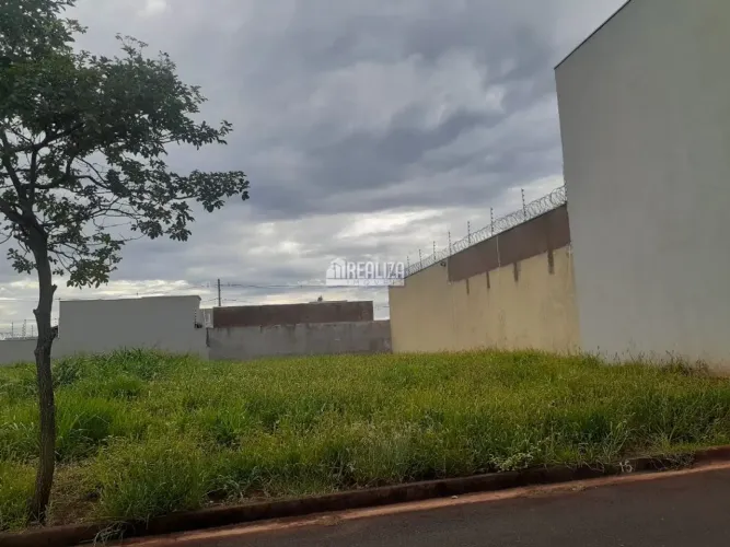 Venda de Terreno / Lote na cidade de Igarapava