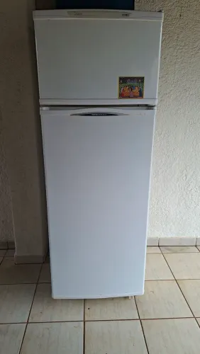 Geladeira Brastemp Velha e Boa