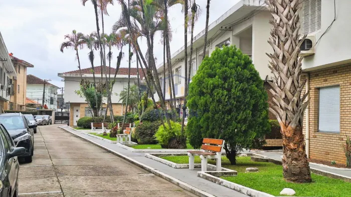 RARIDADE EM SANTOS ! Casa de Vila, lugar super agradável, vc não vai encontrar outro igual