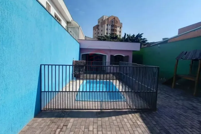 Casa Térrea na Mooca - 194m2 - 2 dormitórios - 2 suítes - 4 vagas