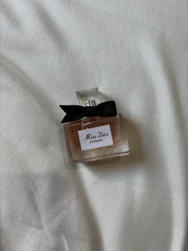 Perfume miniatura miss dior essence