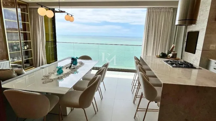 Apartamento Frente Mar com 3 suítes à venda em Perequê, Porto Belo