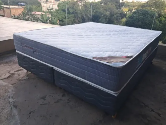 Vendo Cama Queen (Box+Colchão) Molas Ensacadas Ortocrin Serie503 Praticamente NOVA Entrego