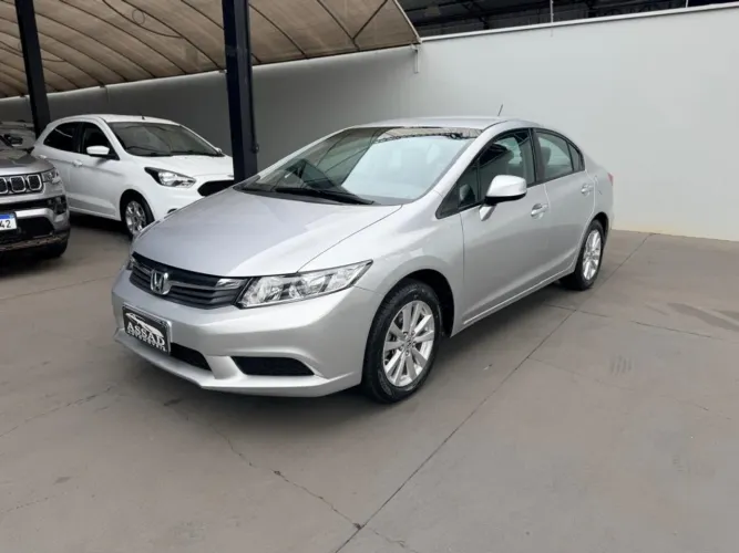 Honda Civic Sedan LXS 1.8/1.8 Flex 16V Mec. 4P 2014