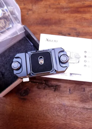 Engate Rápido Xiletu para Câmera / Celular - Fixação em Alça de Mochila