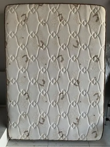 Vendo Colchão Casal Misto