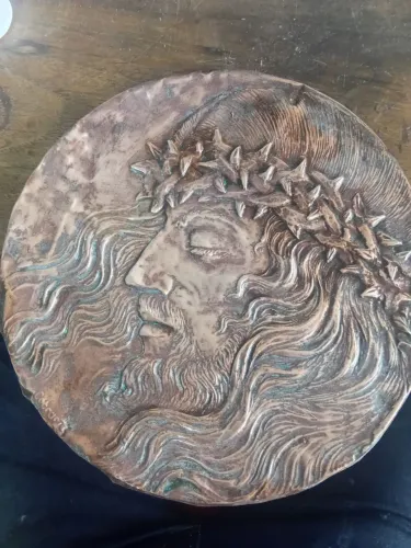 Artesanato rosto de jesus em cobre
