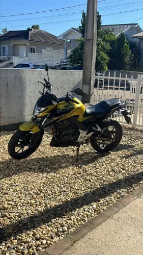Vendo CB 300 estado nova