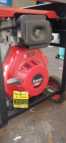 Gerador de energia elétrica DA MARCA BRANCO TRIFÁSICO 