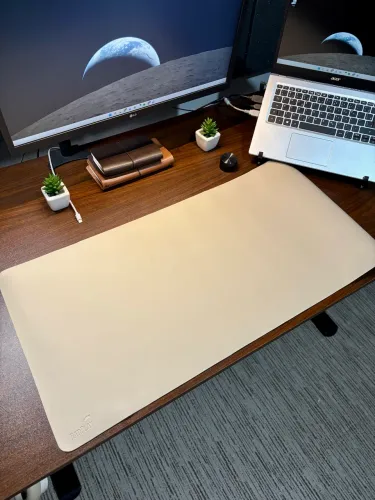 Mouse Pad Grande (Desk Pad) + Brinde Mouse Pad Pequeno Bege [NOVO]