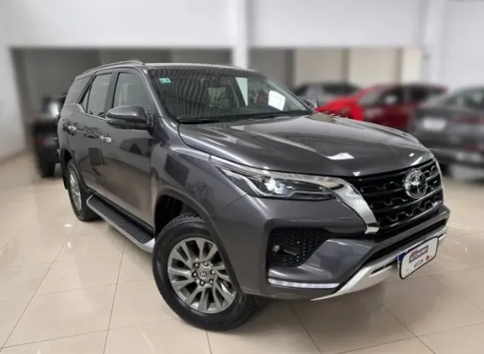 Toyota Hilux SW4 SRX 4X4 2.8 TDI 16V Dies. Aut. 2024
