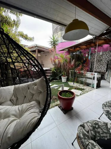 Casa à Venda em condomínio na praia de Boiçucanga