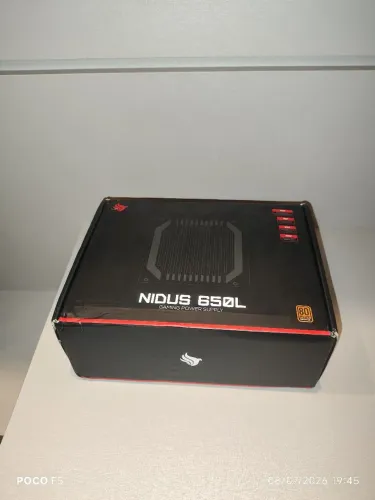 Vendo fonte pichau nidus 650 (com cabo de alimentação)