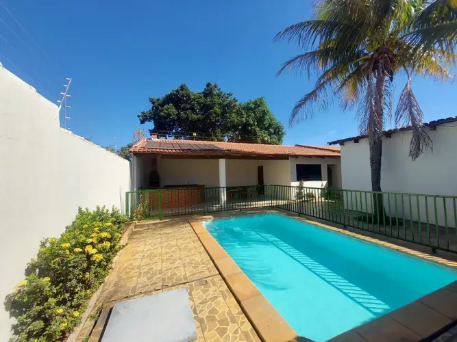 Aluguel de Casa 4 quartos com piscina