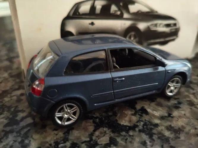 Miniatura Fiat Stilo Norev 1/43