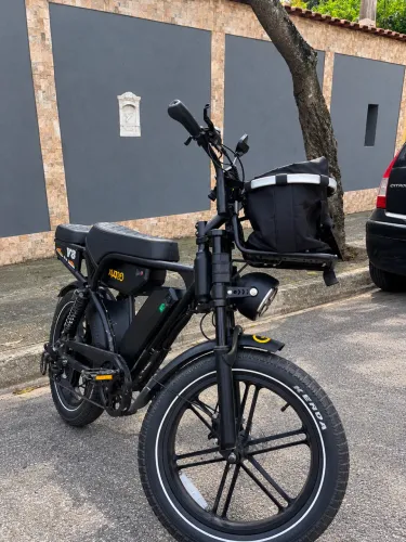 V8 Ultra 1000W C/ 2 BATERIAS (120km) - Apenas 2 Meses de Uso!