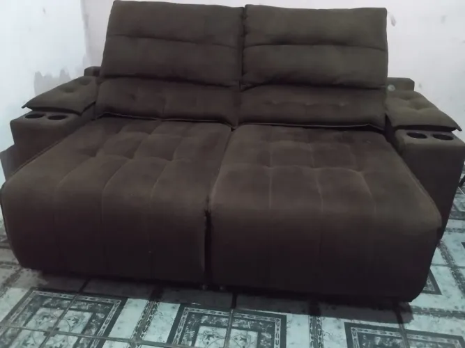 SOFÁ RETRÁTIL E RECLINÁVEL SUPER CONFORTÁVEL
