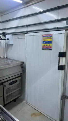 CÂMARA FRIA COMPLETA À VENDA, 3,7 m³