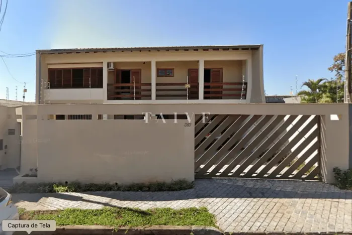 Casa comercial próximo a Av Higienópolis, piscina- Guanabara, Londrina, PR