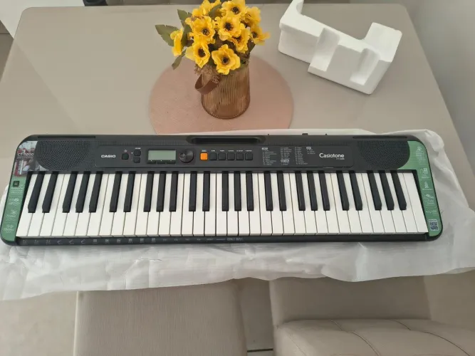 Teclado Casio Casiotone CT-S200BK - 61 Teclas | Estado de Novo | Na Caixa