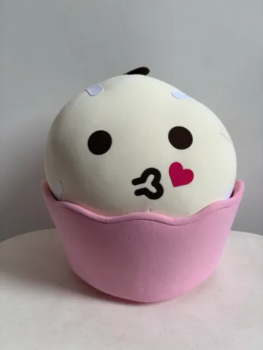 Almofada Decorativa Beijinho Fom x Leite Moça Edição Limitada Nestlé