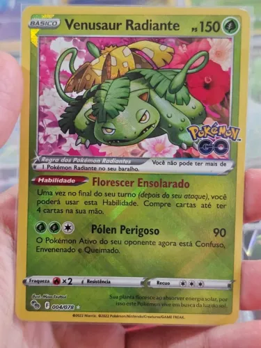 Carta Pokémon: Venusaur Radiante (004/078)