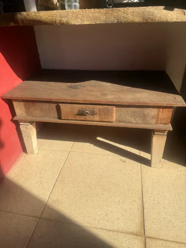 Mesinha rústica de centro madeira demolição