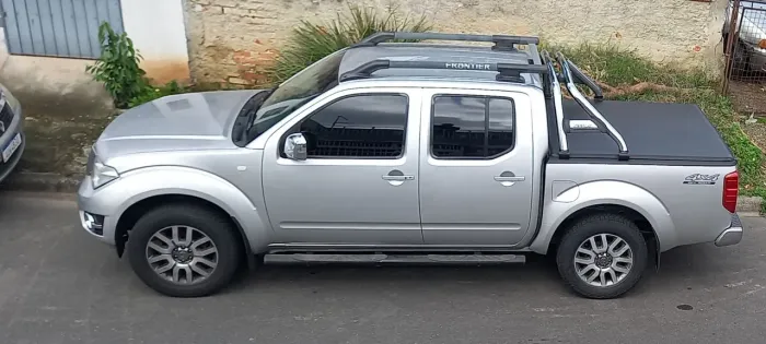 Nissan Frontier SL CD 4X4 2.5tb Diesel AUT 2016