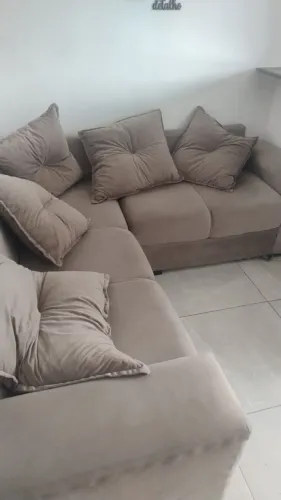Vende-se sofá , cama , rack, tanquinho tudo perfeito