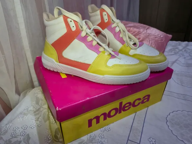Tenis moleca