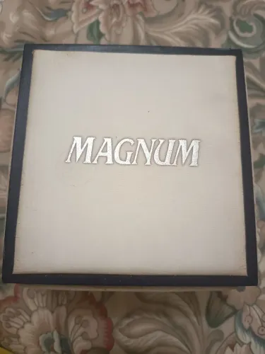 Relógio magnum